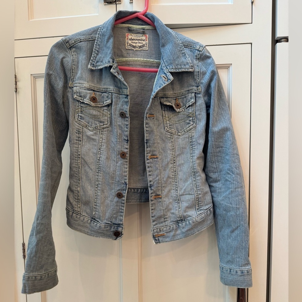 Abercrombie & Fitch Blue Jean Jacket Cropped Denim juniors XL